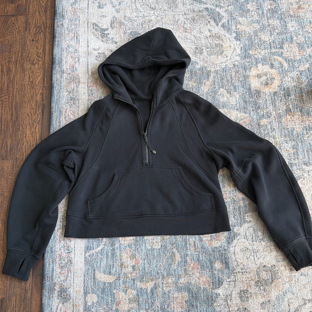 Lululemon Scuba sweatshirt size 4 black